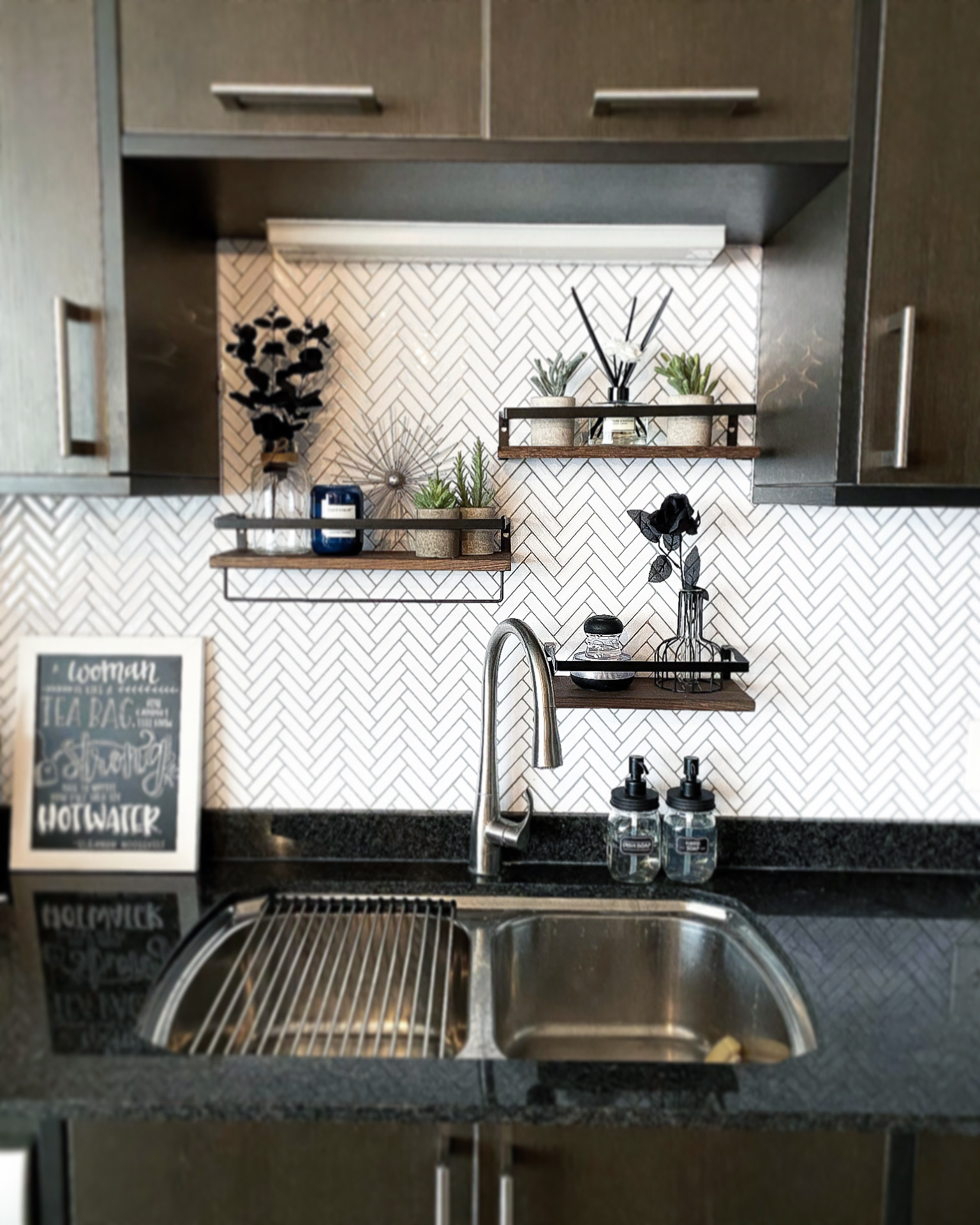 Best Quick Inexpensive Kitchen Decor for Your Kitchen Sink